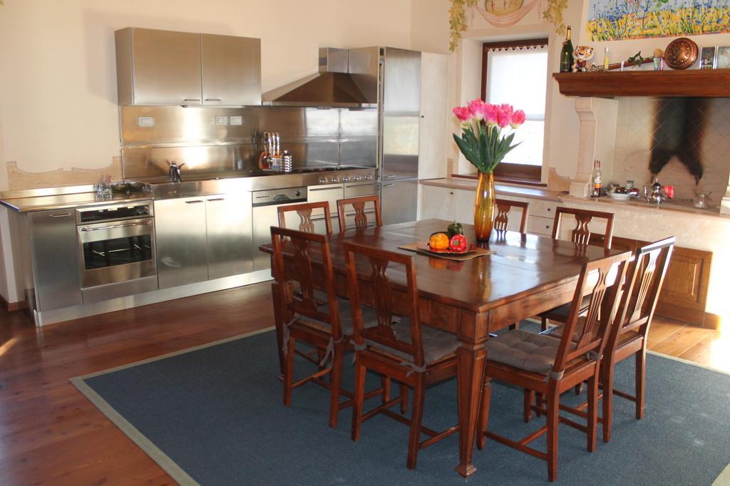 Villa Relais Manerba Monzambano Kamer foto