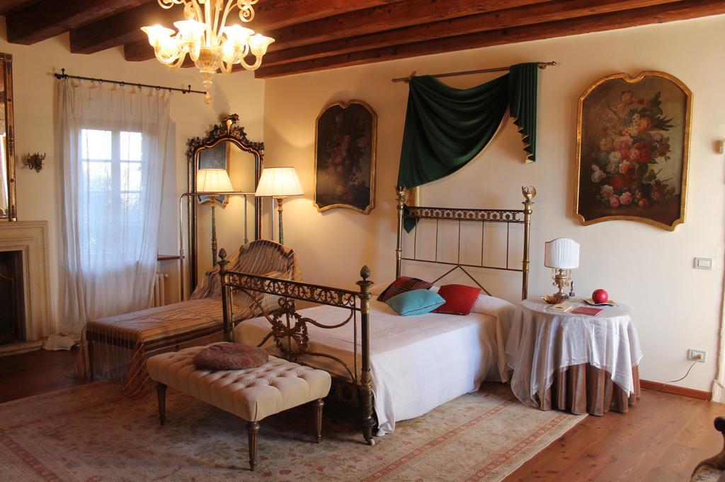 Villa Relais Manerba Monzambano Kamer foto